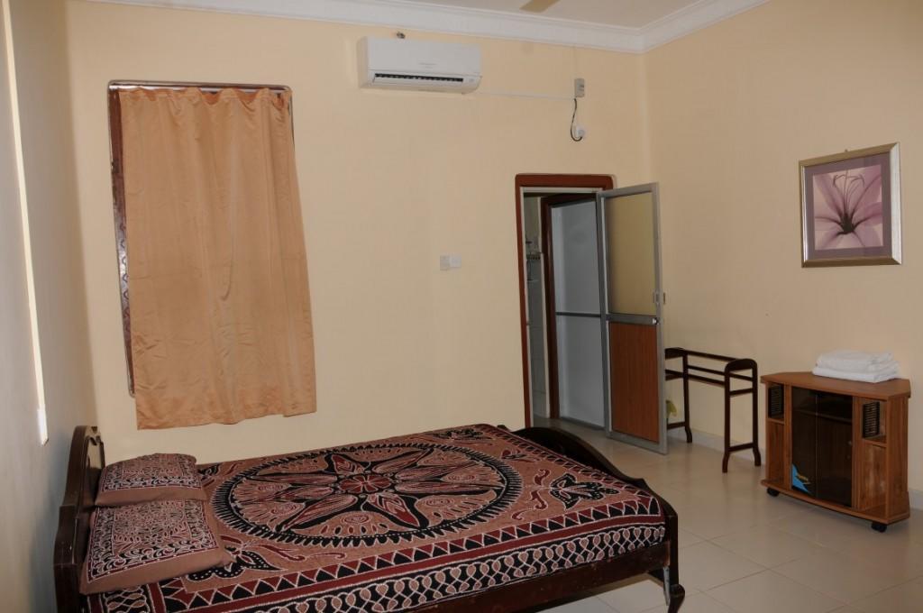 Sai Holiday Inn Jaffna Extérieur photo